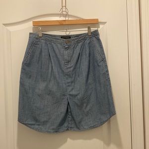 Banana Republic Size 6 Lightweight 100% cotton skirt